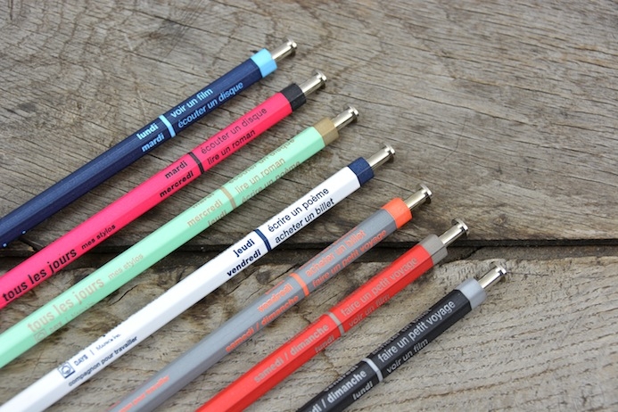 Stylos a bille Le Papier colores 1.JPG