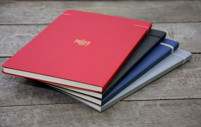 cahier le papier fait de la resistance