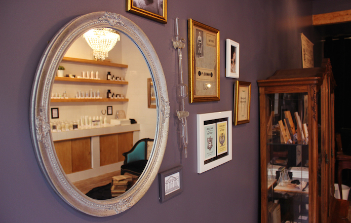 LE NEZ INSURGE MIRROIR