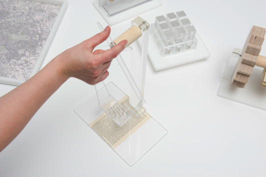 2.multi-touch gestures